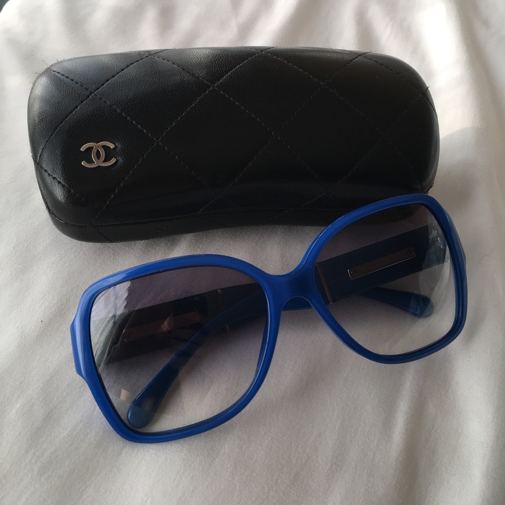 Chanel oversized sunglasses with calf skin arms